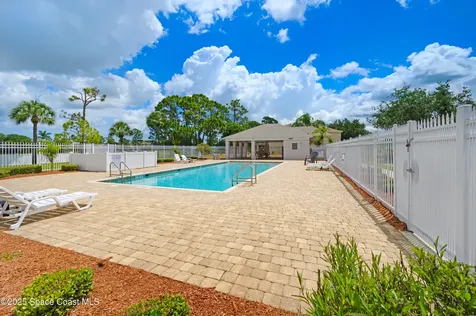 1652 La Maderia Drive SW Palm Bay FL 32908