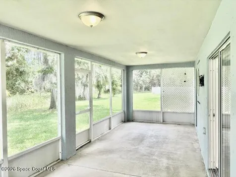 1652 La Maderia Drive SW Palm Bay FL 32908