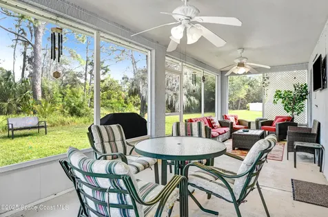 1652 La Maderia Drive SW Palm Bay FL 32908