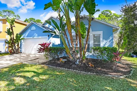 1652 La Maderia Drive SW Palm Bay FL 32908
