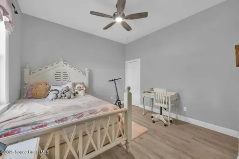 379 SW South Quick Circle Port St. Lucie FL 34953