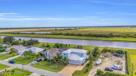379 SW South Quick Circle Port St. Lucie FL 34953