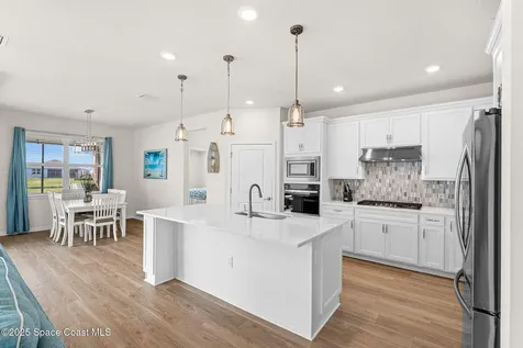 8870 Shoreline Avenue Melbourne FL 32940
