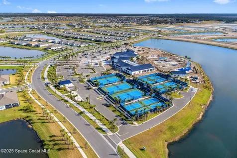 8870 Shoreline Avenue Melbourne FL 32940