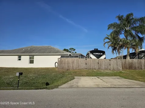 1201 Cheb Place NW Palm Bay FL 32907