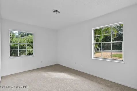 881 46th Avenue Vero Beach FL 32966