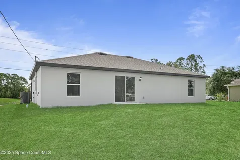 2892 Grant Avenue SE Palm Bay FL 32909