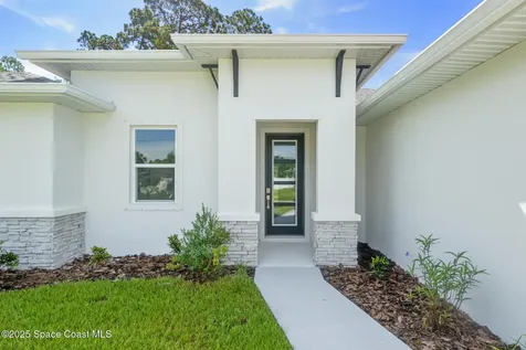 1328 Washburn Street SE Palm Bay FL 32909