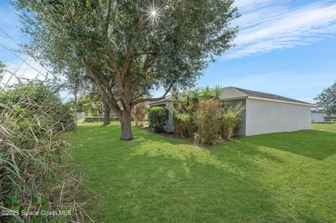 735 Crestline Lane NE Palm Bay FL 32907