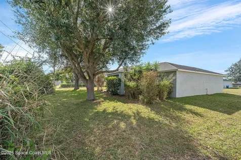 735 Crestline Lane NE Palm Bay FL 32907
