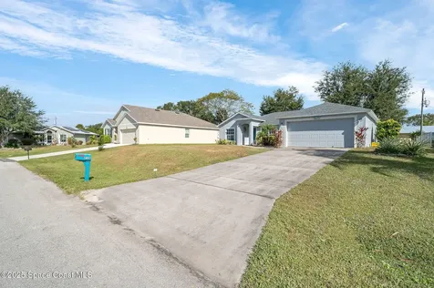 735 Crestline Lane NE Palm Bay FL 32907