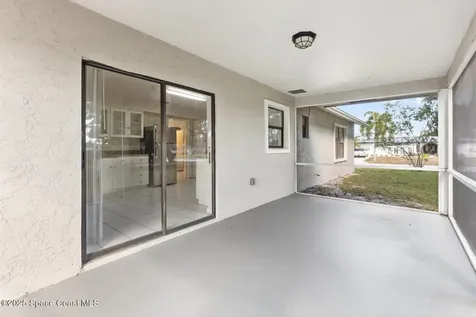 402 SW Sansom Lane Port St. Lucie FL 34953