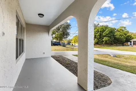 402 SW Sansom Lane Port St. Lucie FL 34953