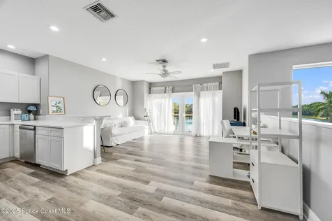 4236 Hield Road NW Palm Bay FL 32907