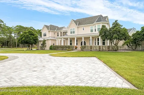 4236 Hield Road NW Palm Bay FL 32907