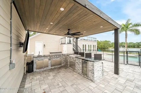 4236 Hield Road NW Palm Bay FL 32907