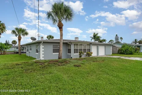 1655 Wavecrest Street Merritt Island FL 32952