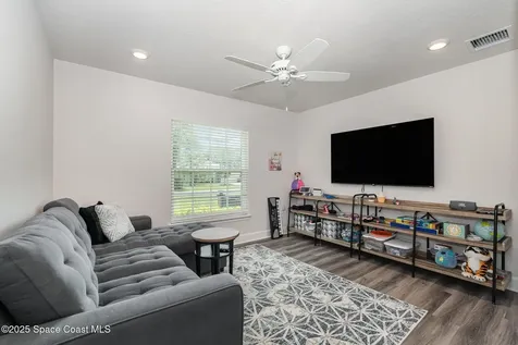 1486 Harper Boulevard SW Palm Bay FL 32908