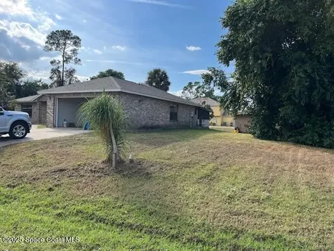 1966 Gould Avenue SW Palm Bay FL 32908