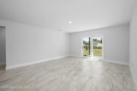 480 Scanlon Road SW Palm Bay FL 32908