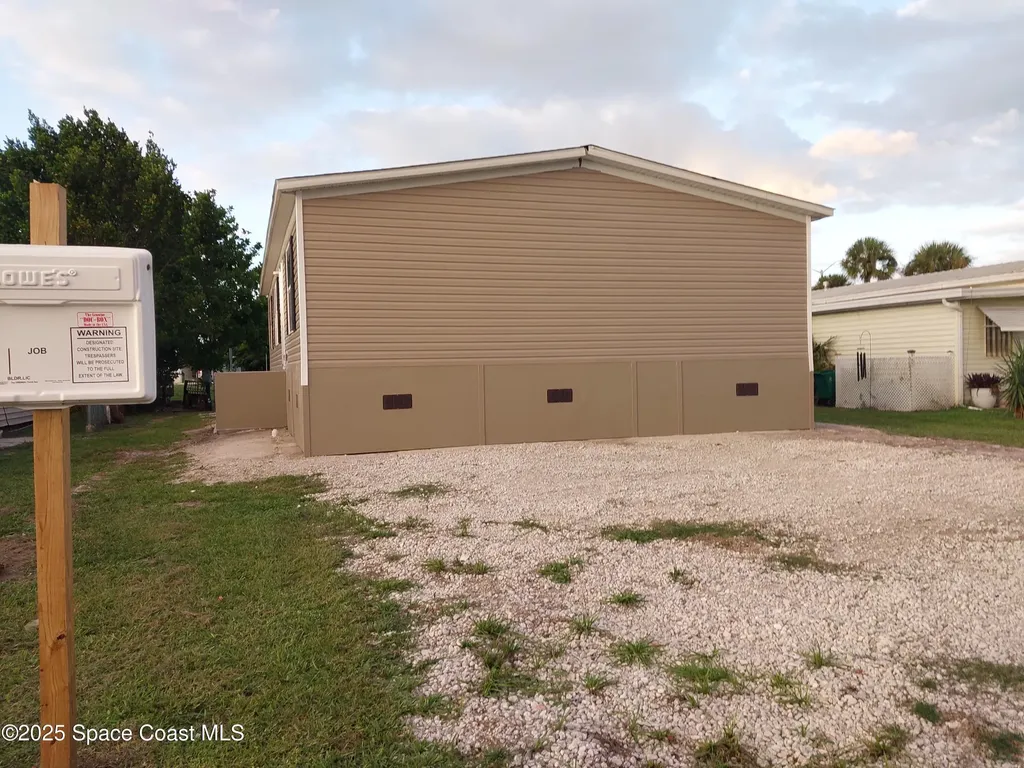 2534 Amberly Road NE Palm Bay FL 32905