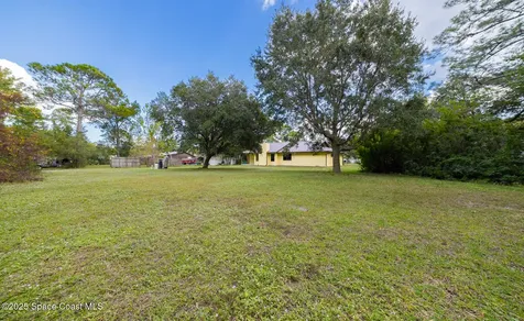 3772 E R Smyth Drive Mims FL 32754