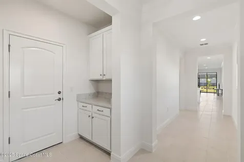 3168 Songbird Circle Harmony FL 34773