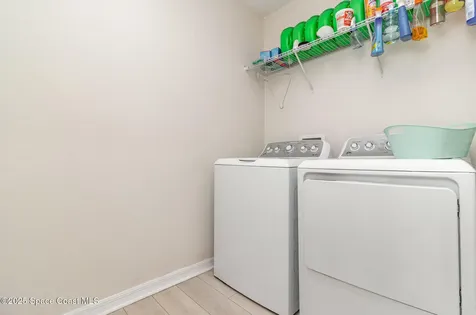 5651 Travis Street Mims FL 32754