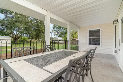 5651 Travis Street Mims FL 32754