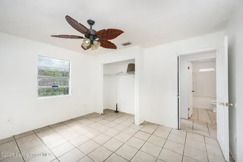 2126 Whiteside Avenue SE Palm Bay FL 32909