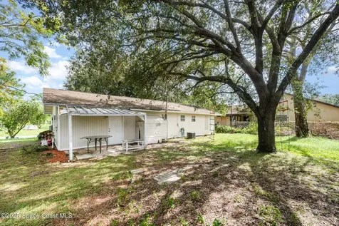 2126 Whiteside Avenue SE Palm Bay FL 32909