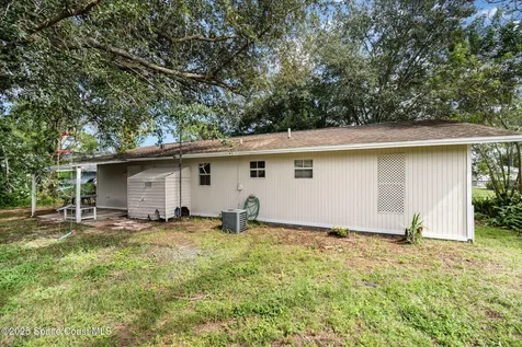 2126 Whiteside Avenue SE Palm Bay FL 32909
