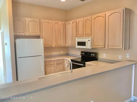 1521 Gardenton Street NW Palm Bay FL 32907