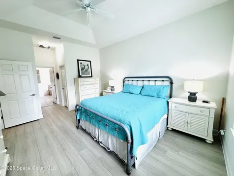 1340 S Village Square Vero Beach FL 32966