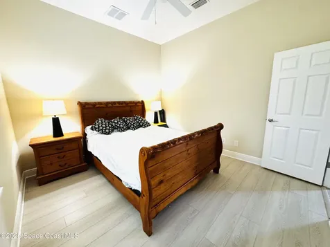 1340 S Village Square Vero Beach FL 32966