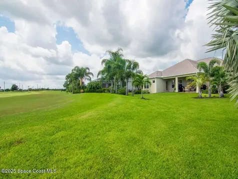1340 S Village Square Vero Beach FL 32966