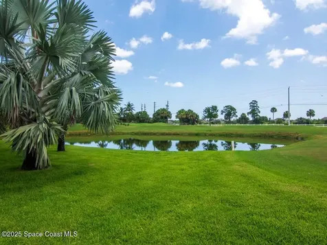 1340 S Village Square Vero Beach FL 32966