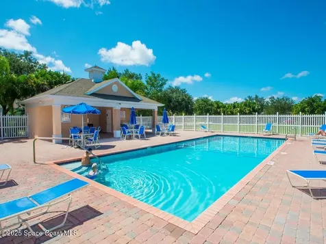 1340 S Village Square Vero Beach FL 32966