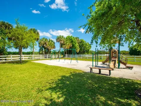 1340 S Village Square Vero Beach FL 32966