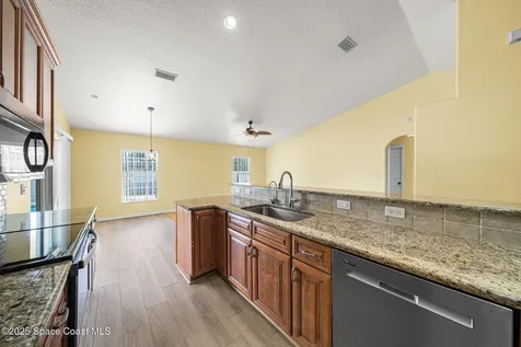 2736 Tolman Avenue SE Palm Bay FL 32909