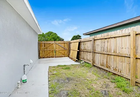573 Mandan Avenue Melbourne FL 32935