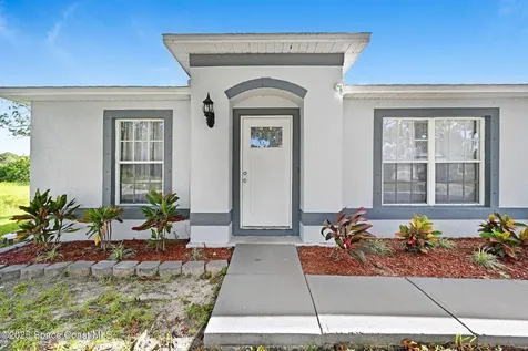 1500 Manzanita Street NW Palm Bay FL 32907