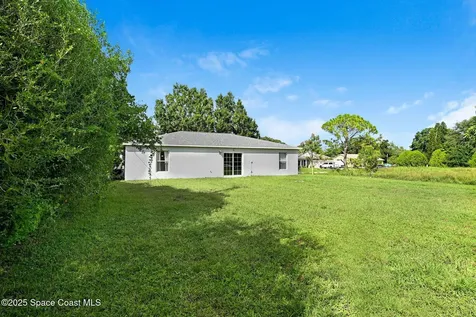 1500 Manzanita Street NW Palm Bay FL 32907