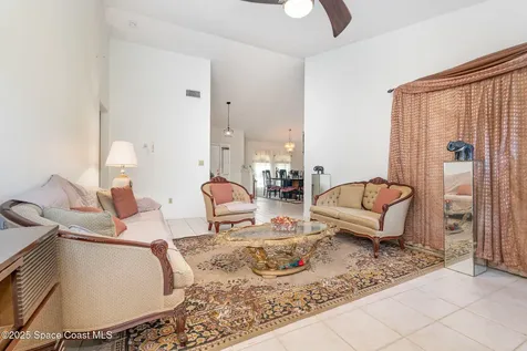 915 Elmont Street NW Palm Bay FL 32907