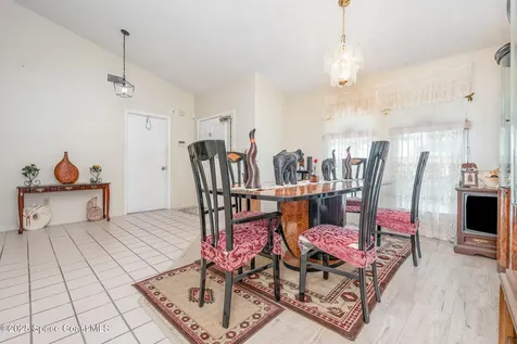 915 Elmont Street NW Palm Bay FL 32907