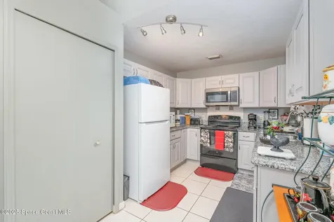 915 Elmont Street NW Palm Bay FL 32907