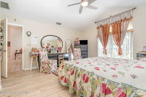 915 Elmont Street NW Palm Bay FL 32907