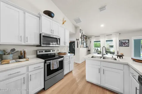 2598 Quinlin Avenue SE Palm Bay FL 32909