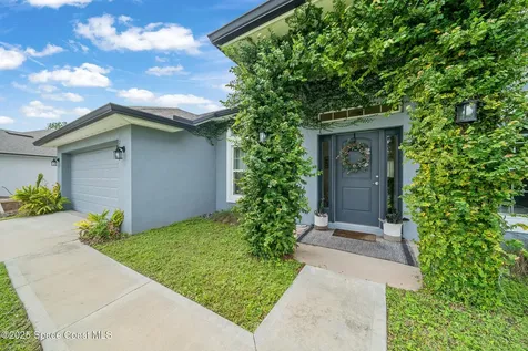 2598 Quinlin Avenue SE Palm Bay FL 32909