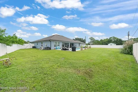 2598 Quinlin Avenue SE Palm Bay FL 32909
